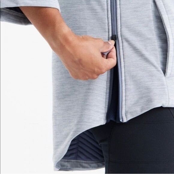 OROS Astra Funnel Neck Solarcore Insulated Pullover in Titanium Heather - Picture 2 of 16